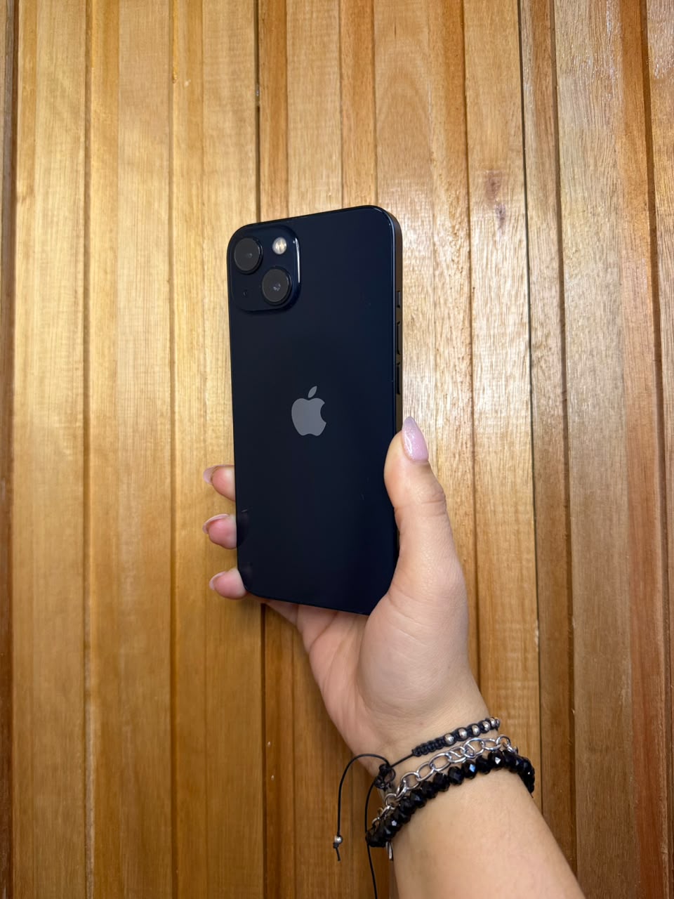 iPhone 13 Equipo seminuevo - TechZone Store